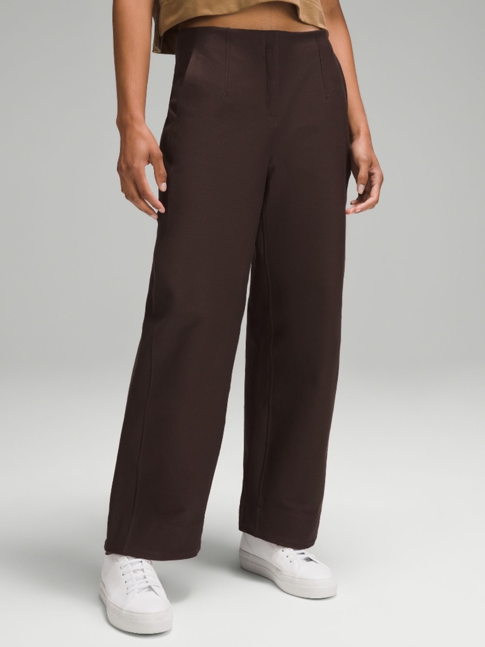 Lululemon Utilitech Relaxed Mid-Rise Trouser 7/8 Length - Size 4